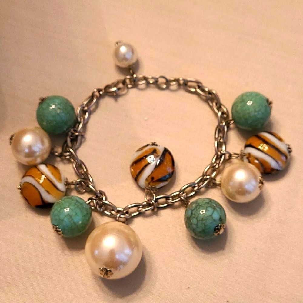 Charmy babble bracelet 